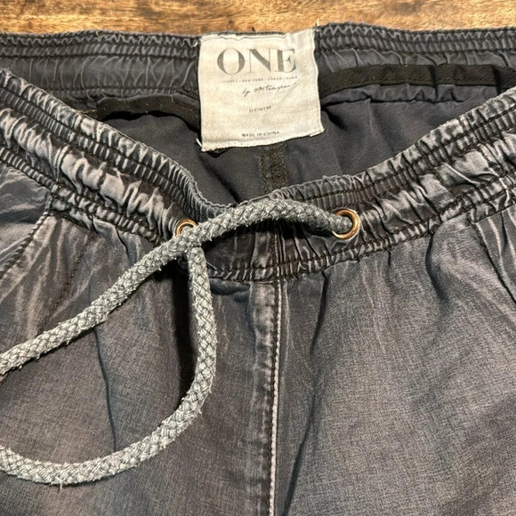 One by one teaspoon grey super trackies size 26 drop crotch EDGY FEMININE - Picture 5 of 14